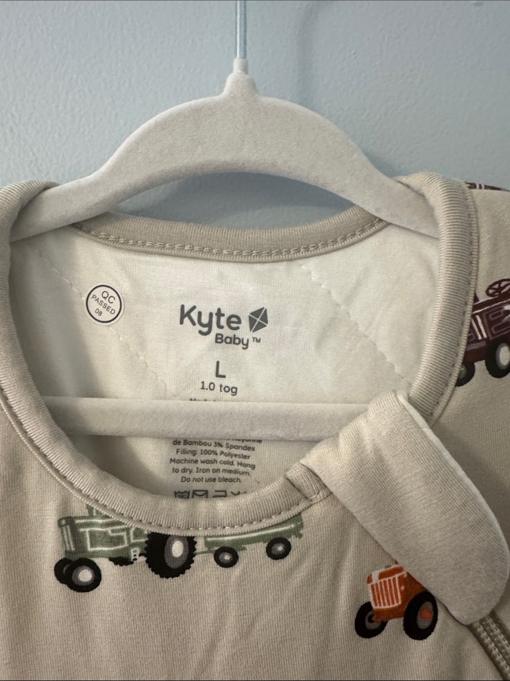 Kyte BABY Cream Sleeveless Sleep Sack with Tractor Print - NWOT - Picture 2 of 4